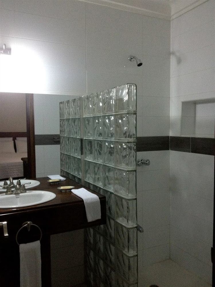 Hotel La Cretonne Les Cayes Luaran gambar